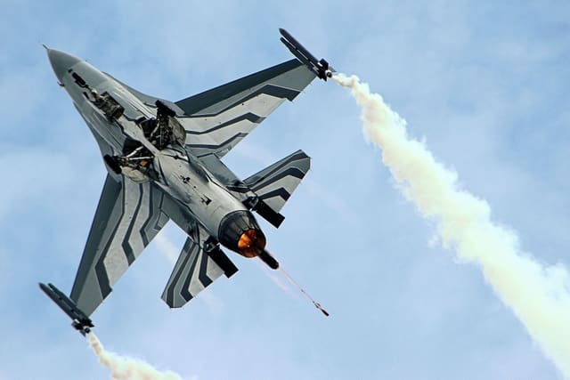 - Single-engine aircraft