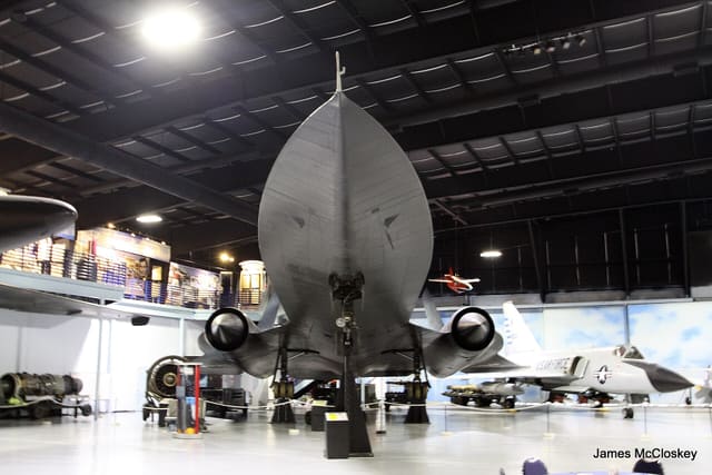 - Twin-engine aircraft