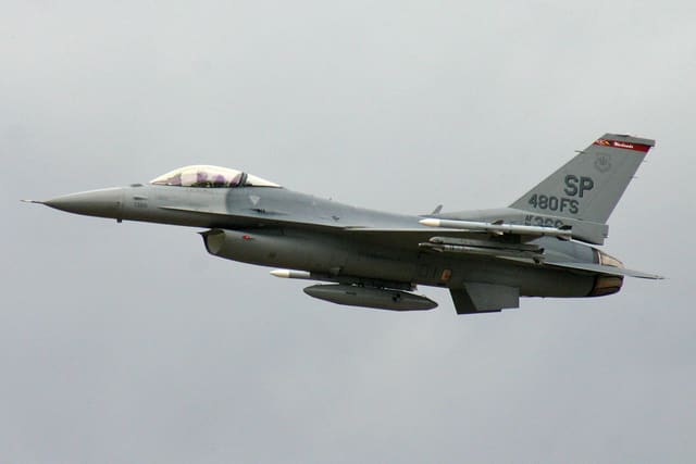 - Single-engine aircraft