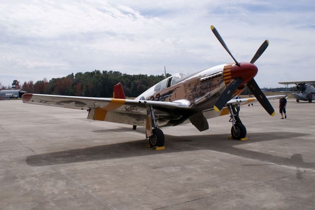 - Single-engine aircraft