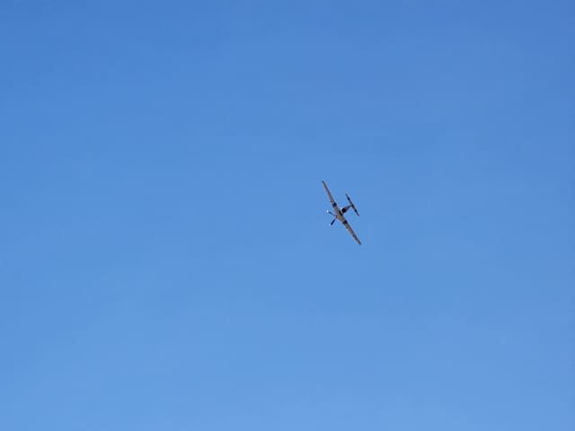 - Single-engine aircraft