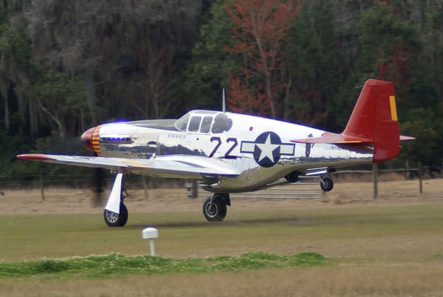 - Single-engine aircraft