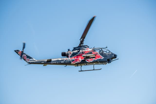 N11FX — Helicopter