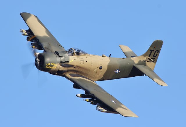 - Single-engine aircraft
