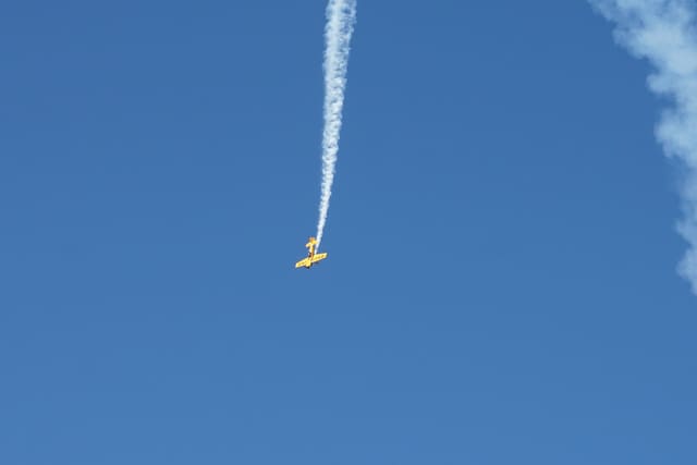 - Single-engine aircraft