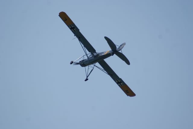 - Single-engine aircraft