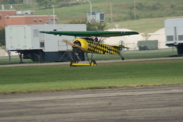 - Single-engine aircraft