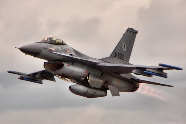 - Single-engine aircraft