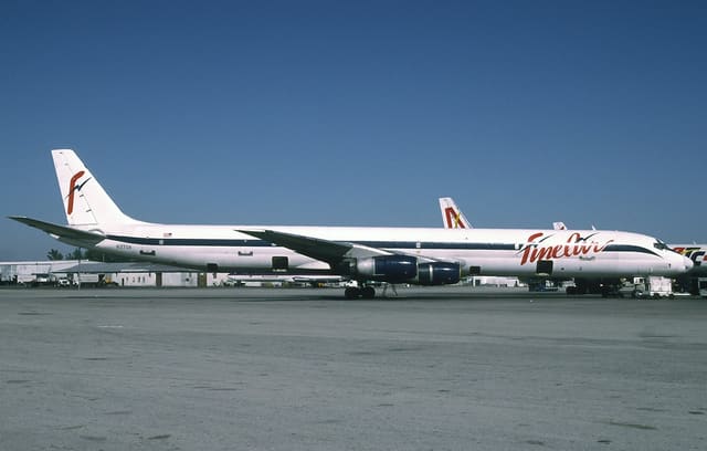 N27UA — Douglas