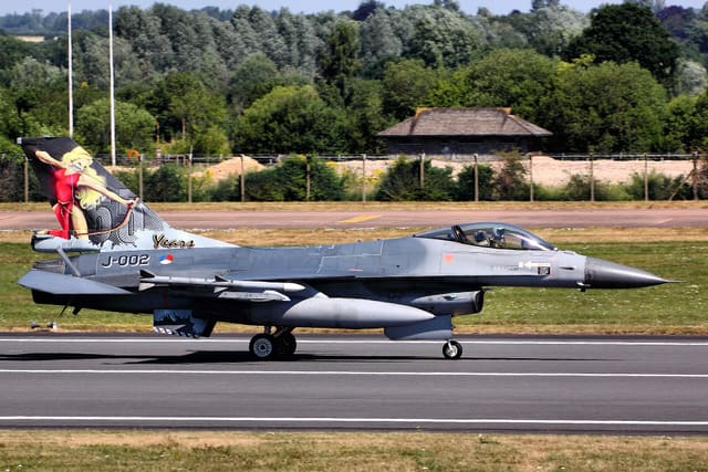 - Single-engine aircraft