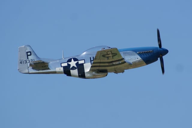- Single-engine aircraft