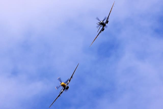 - Single-engine aircraft