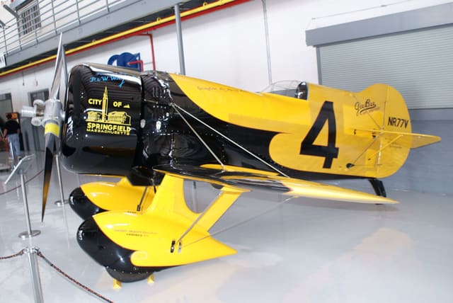 - Single-engine aircraft