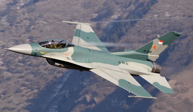 - Single-engine aircraft