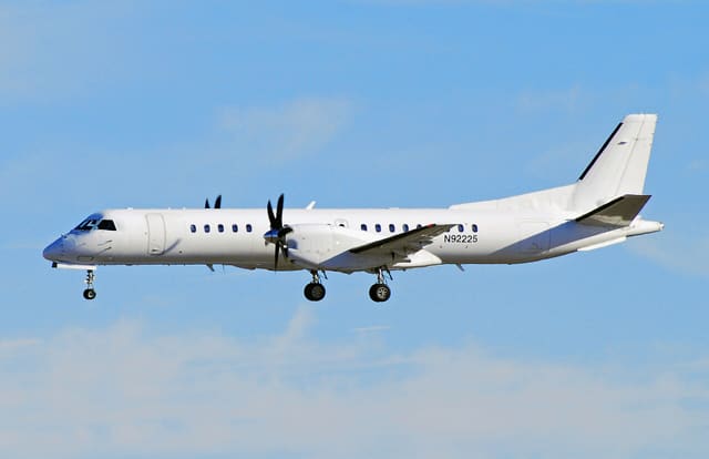 N92225 - Twin-engine aircraft