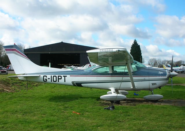 G-IOPT - Cessna