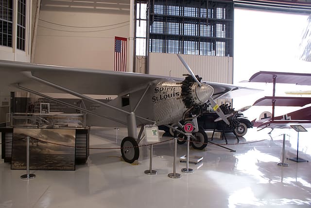 - Single-engine aircraft