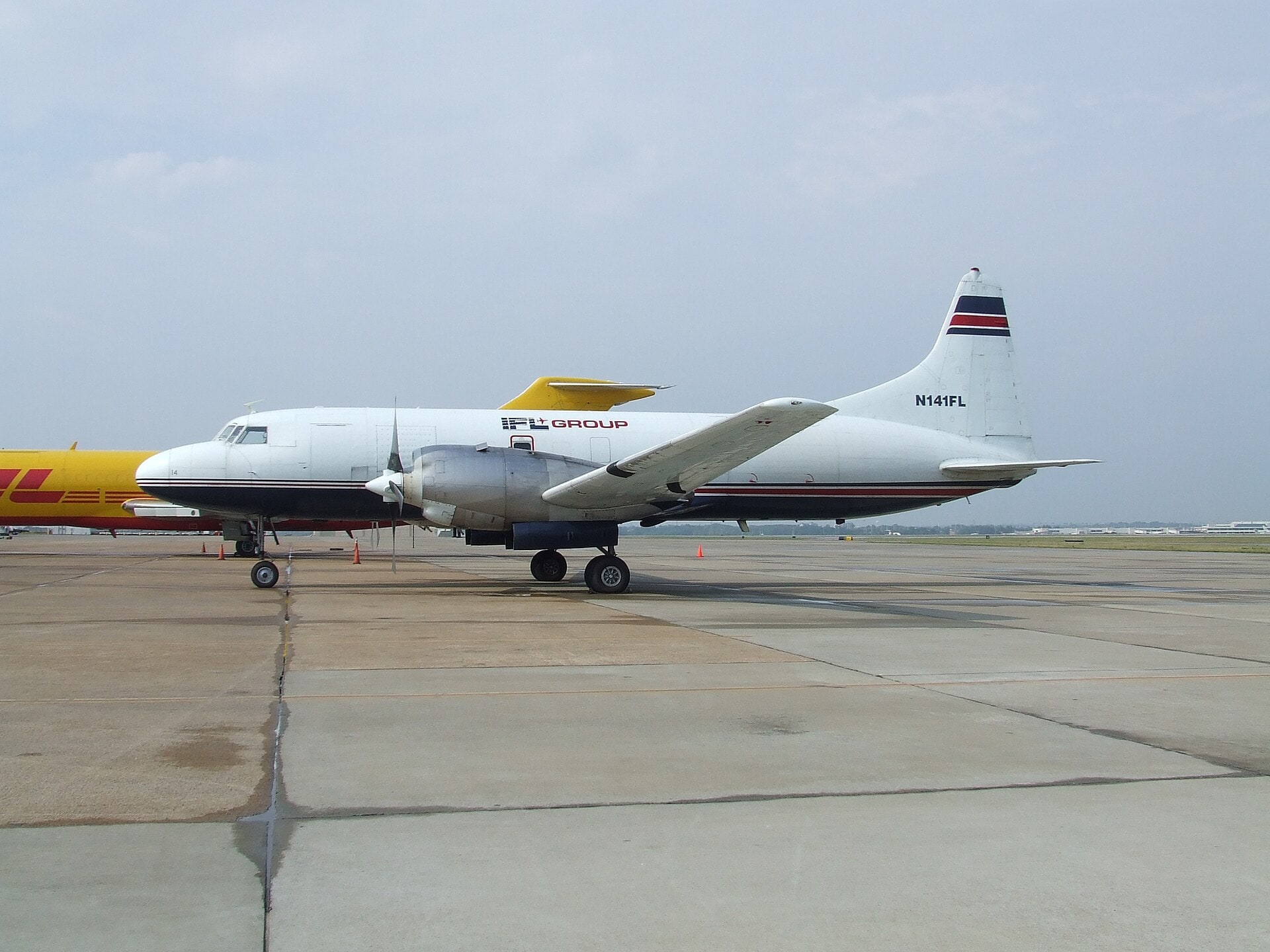 YSSYguy at English Wikipedia's best shot — N141FL