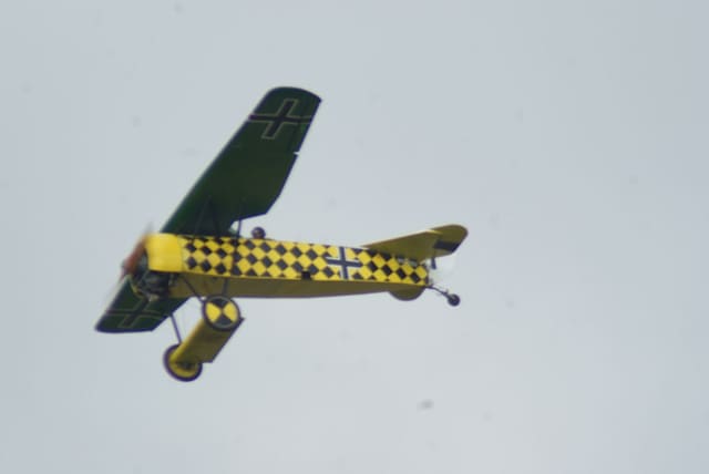 - Single-engine aircraft