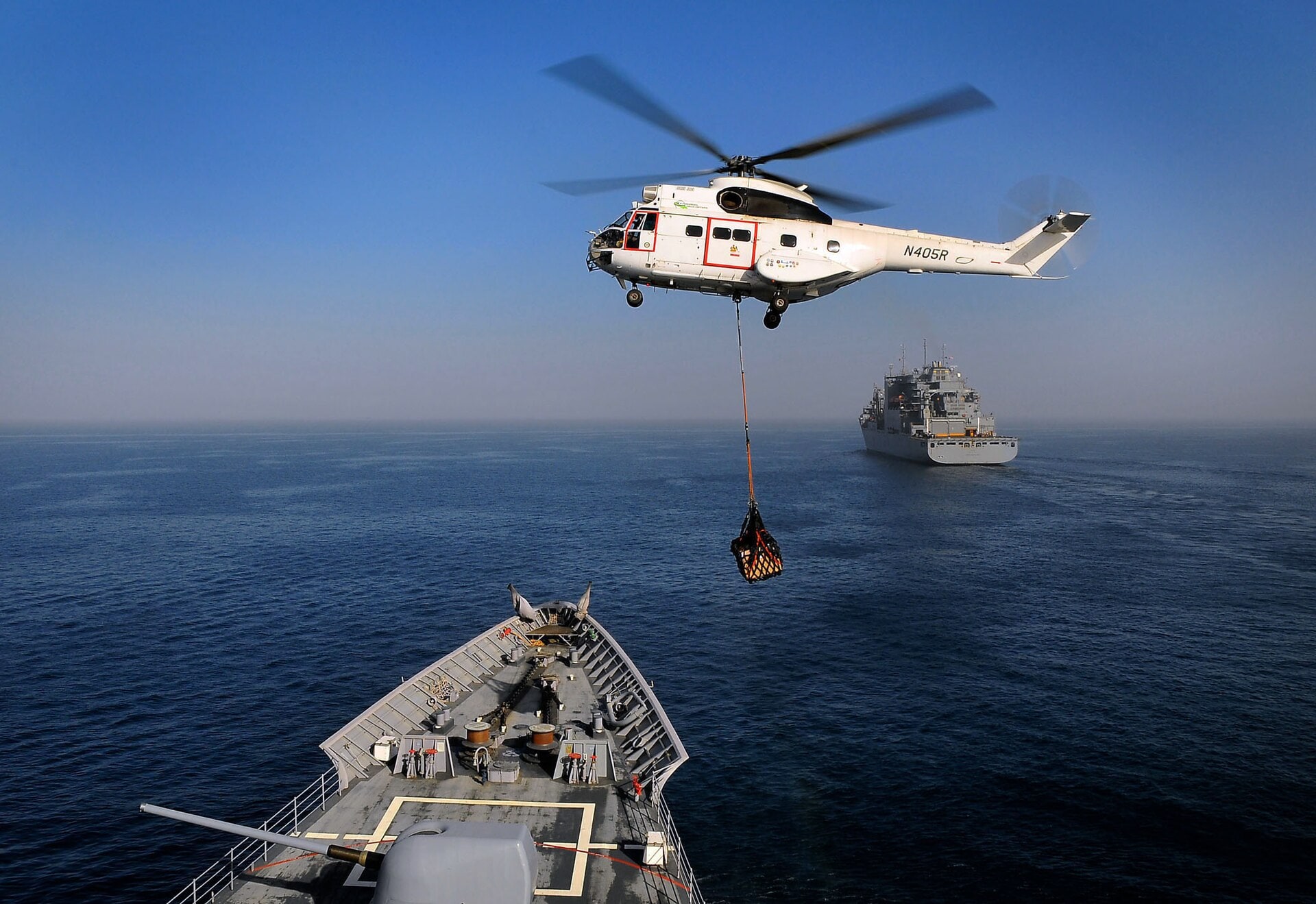 U.S. Navy photo by Mass Communication Specialist 2nd Class Daniel Barker's best shot — N405R