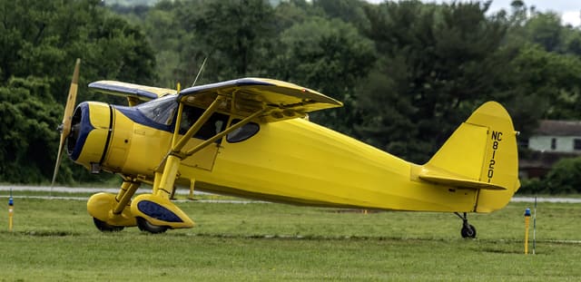 - Single-engine aircraft