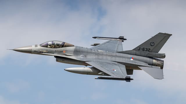- Single-engine aircraft