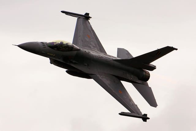 - Single-engine aircraft