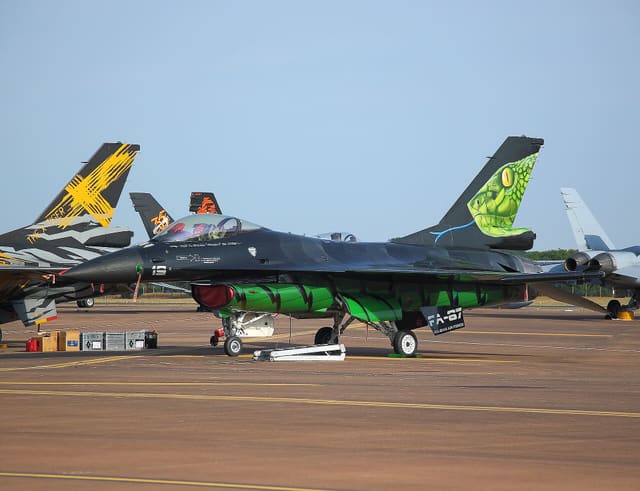 - Single-engine aircraft