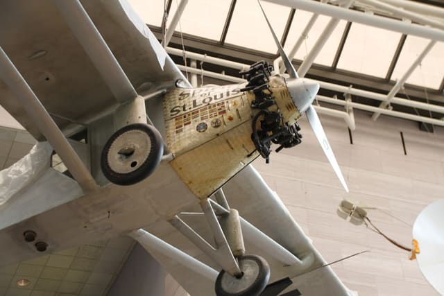 - Single-engine aircraft