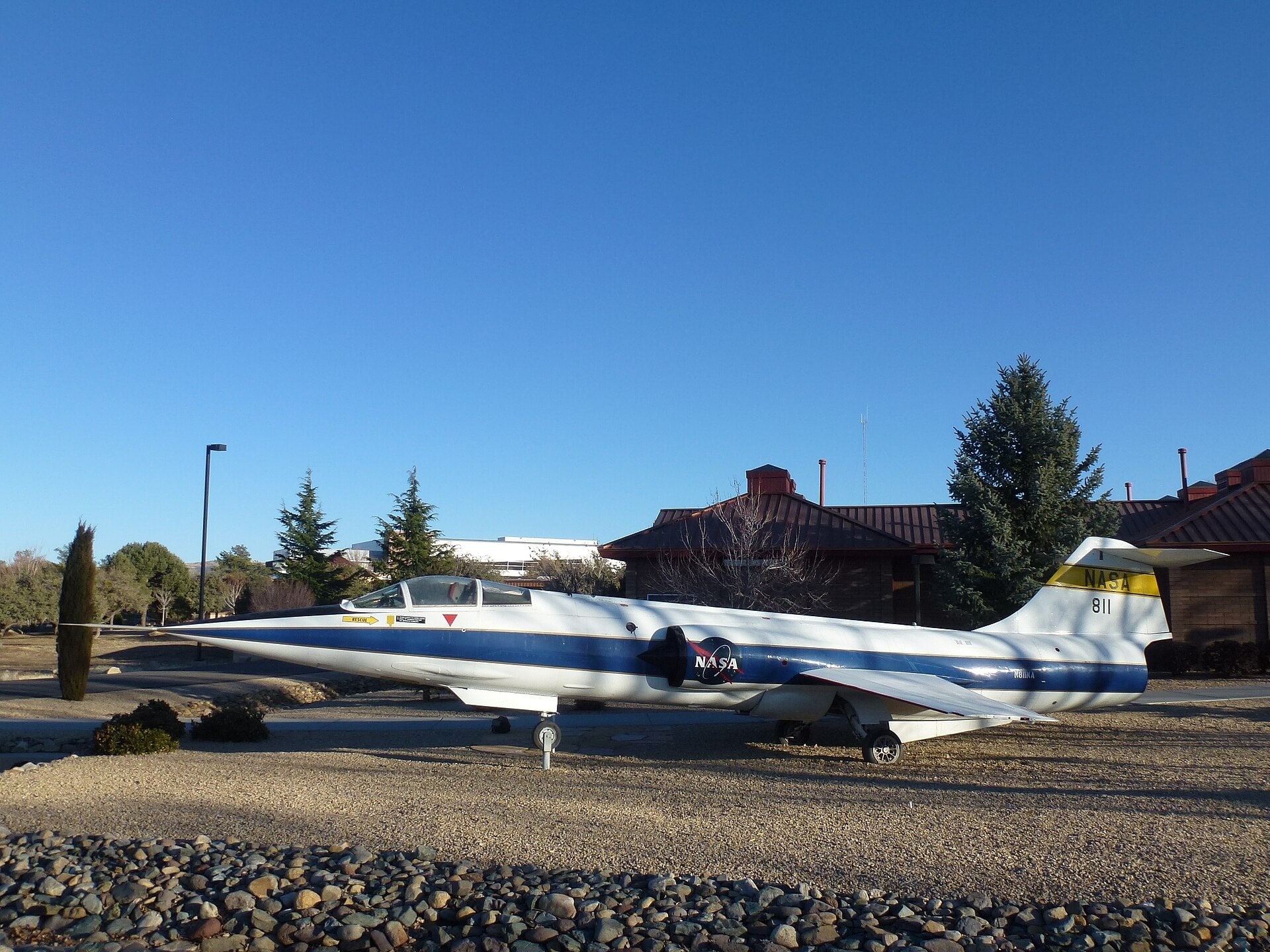 Chris English's best shot — N811NA