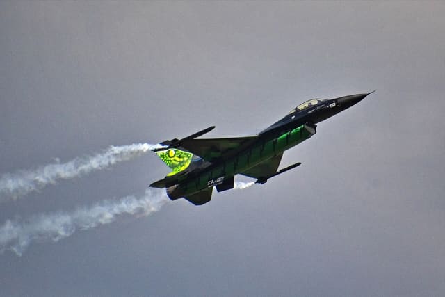 - Single-engine aircraft