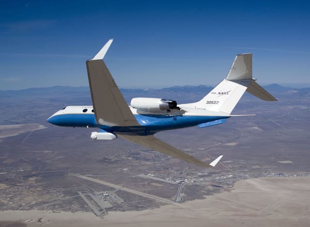 - Twin-engine aircraft
