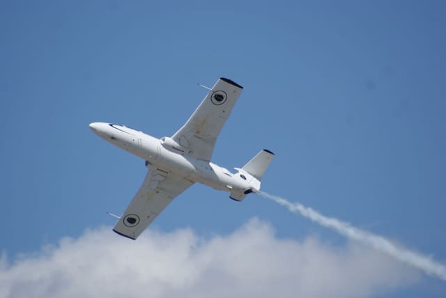 - Single-engine aircraft
