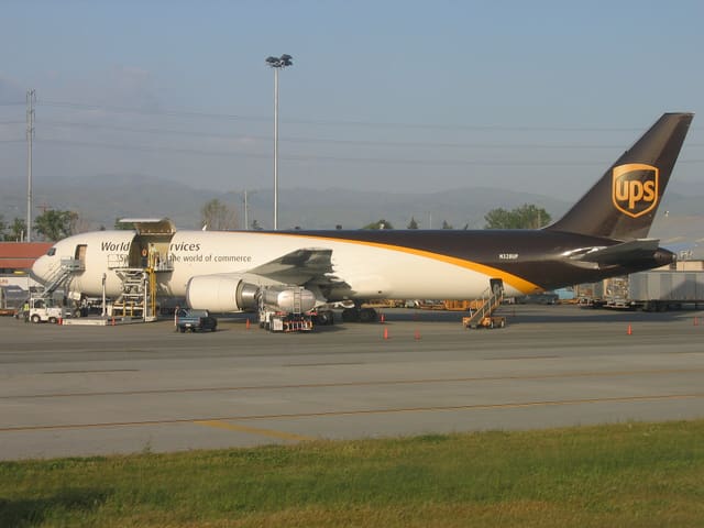 N328UP — Boeing