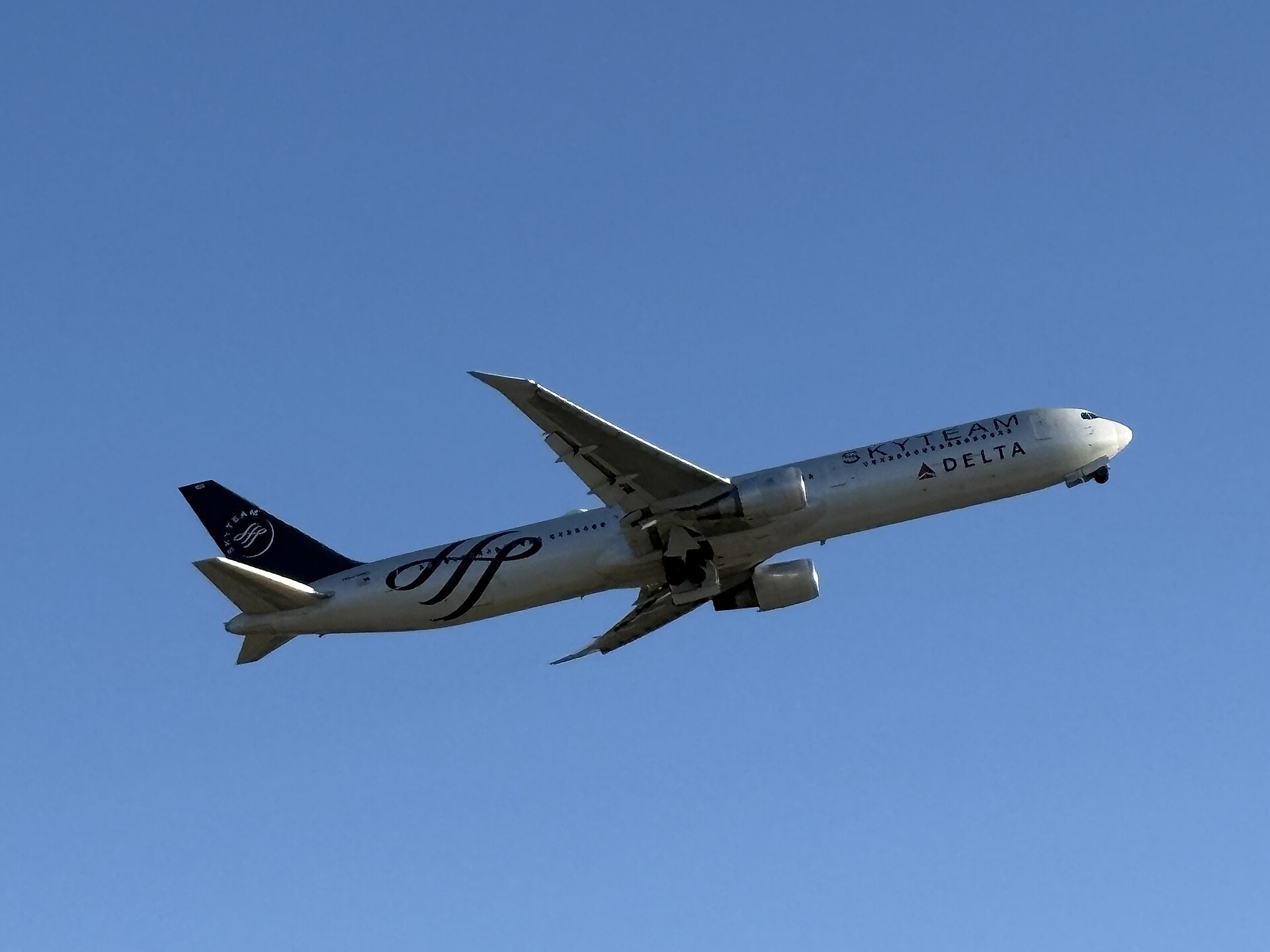 Adolch's best shot — N844MH