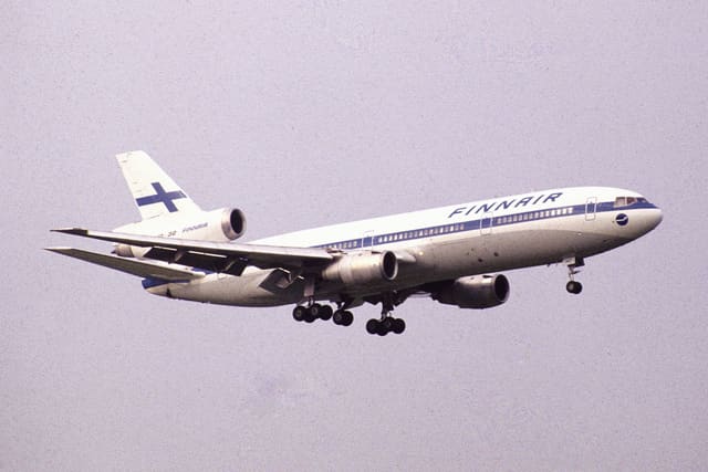 N345HC — Douglas