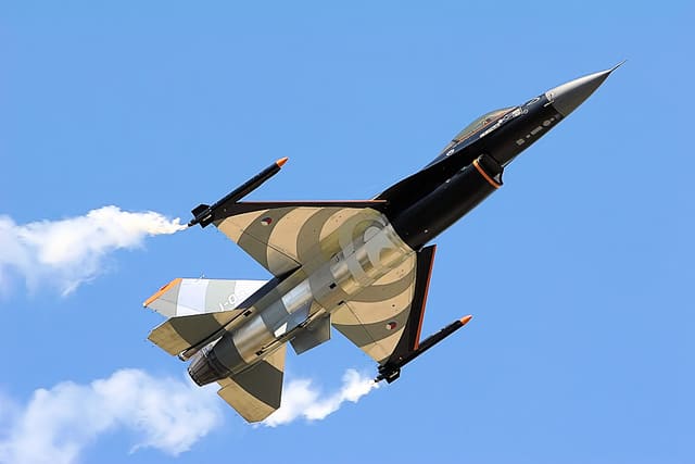 - Single-engine aircraft