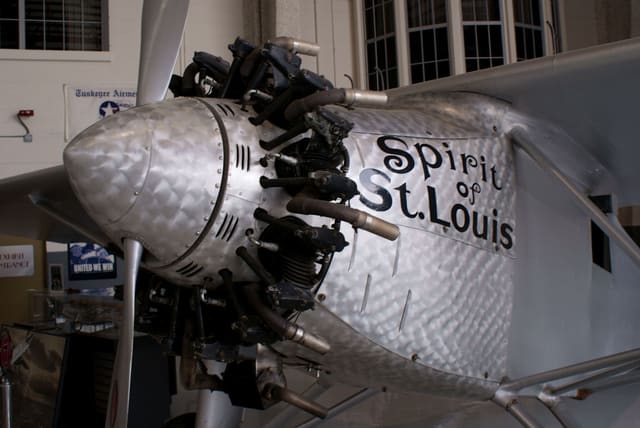 - Single-engine aircraft