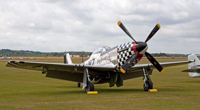 - Single-engine aircraft