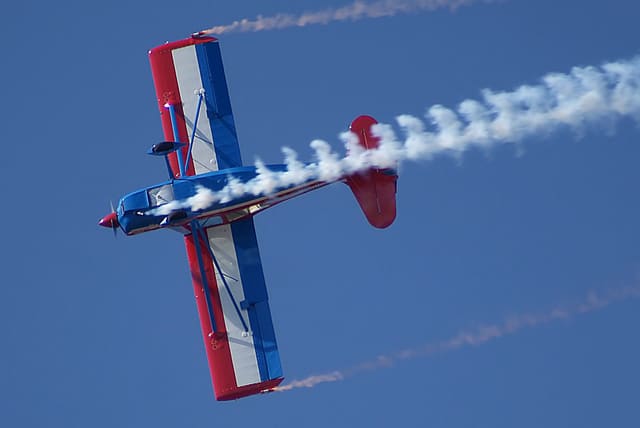 - Single-engine aircraft