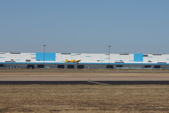 - Single-engine aircraft
