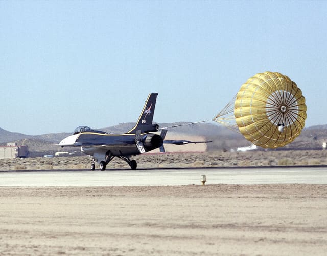 - Single-engine aircraft