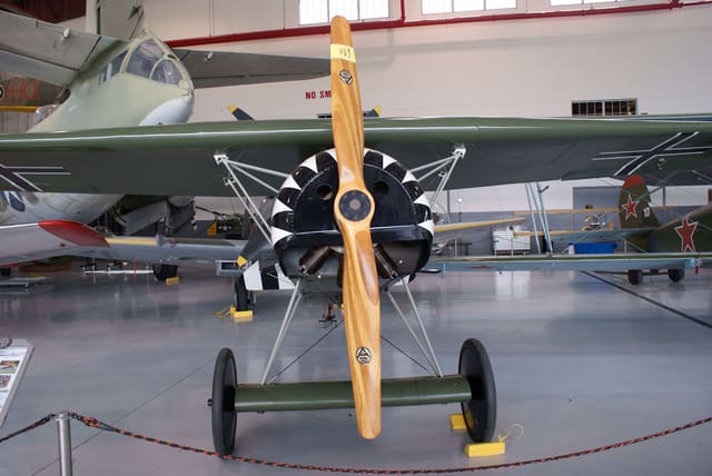 - Single-engine aircraft