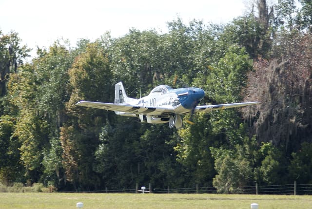 - Single-engine aircraft