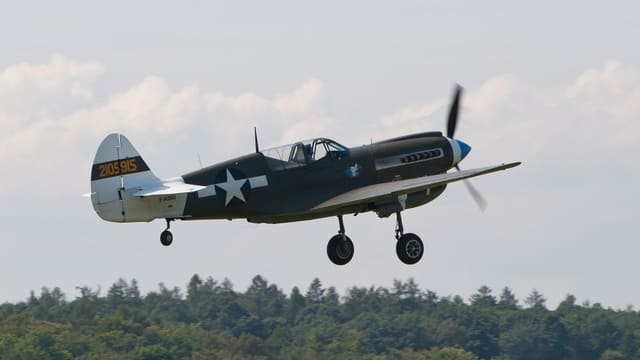 - Single-engine aircraft