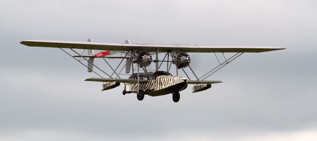 - Twin-engine aircraft