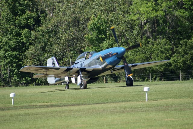 - Single-engine aircraft