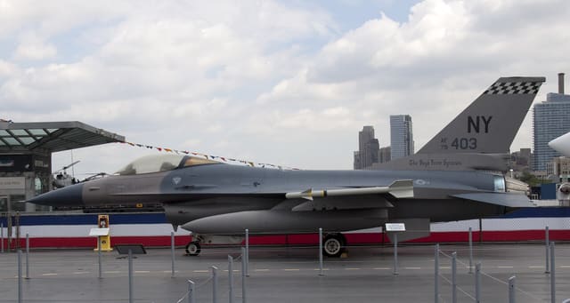 - Single-engine aircraft