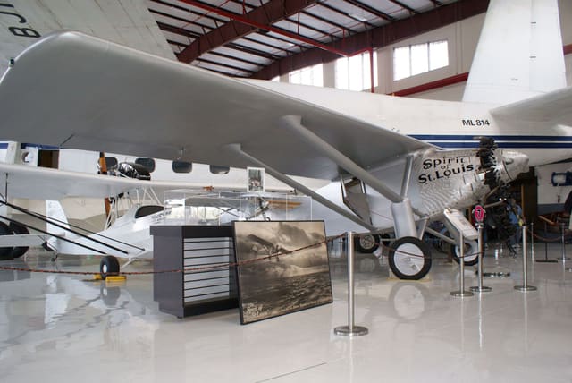 - Single-engine aircraft