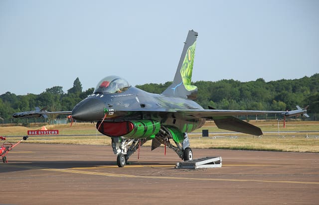 - Single-engine aircraft